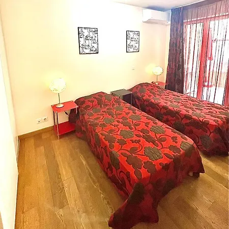 Apartment Jolie 3 Pieces Avec Terrasse Au Vieux Port, A 2 Pas Des Plages Et Du Palais. Cannes